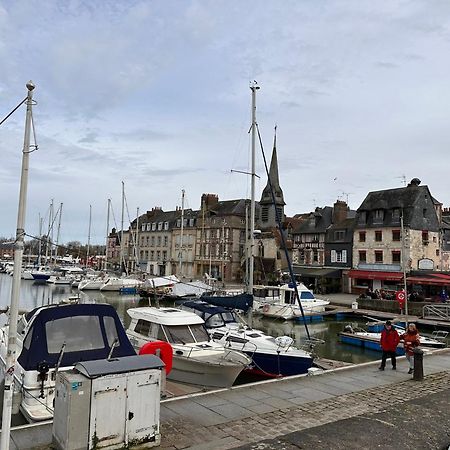 Large Apartment In City Center Honfleur Exterior foto