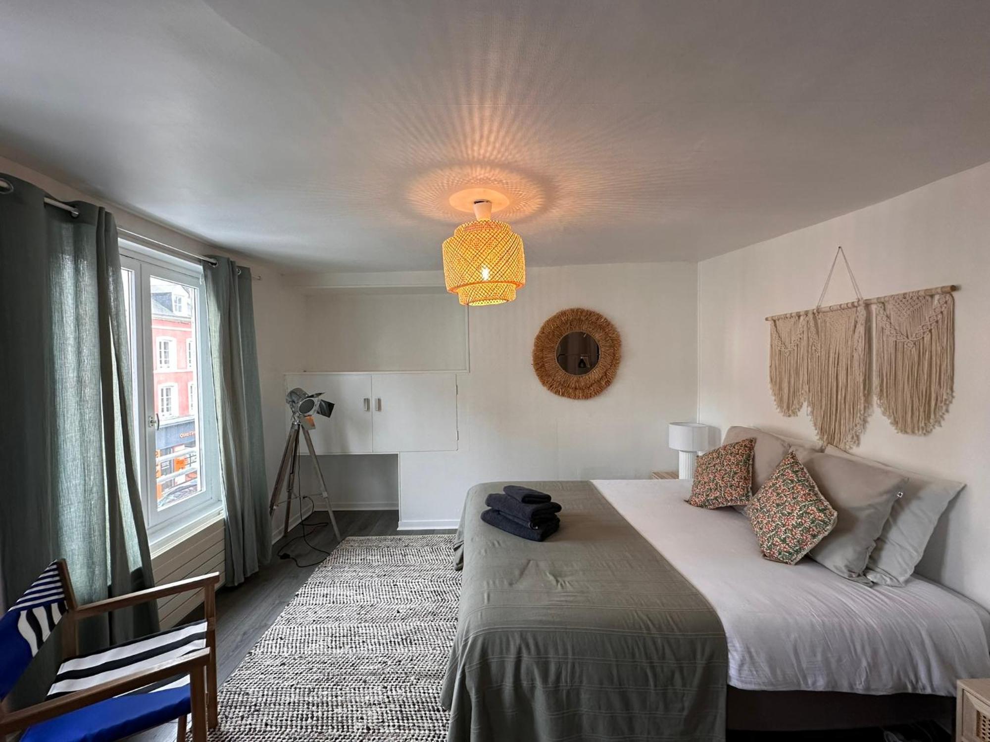Large Apartment In City Center Honfleur Exterior foto